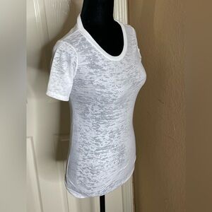 Whimsy Rose Short Sleeve Scoop Shear Shirt XS​​​​​​​​​​​​​​